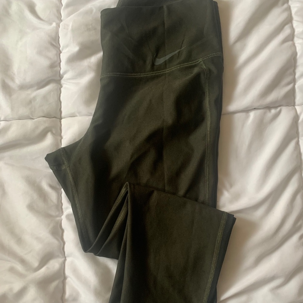 Nike crop leggings